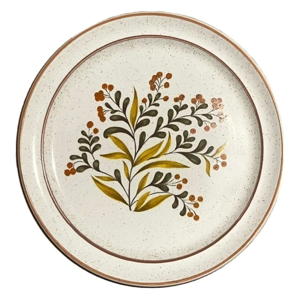 Off-White‎ Plate With Plants